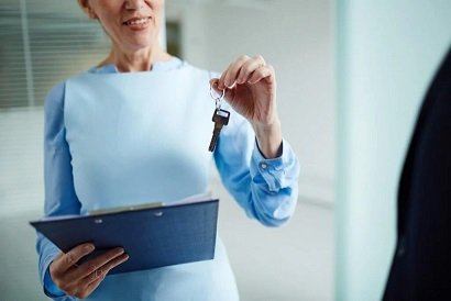 Can Landlords Handle Legal Issues Without a Lawyer?